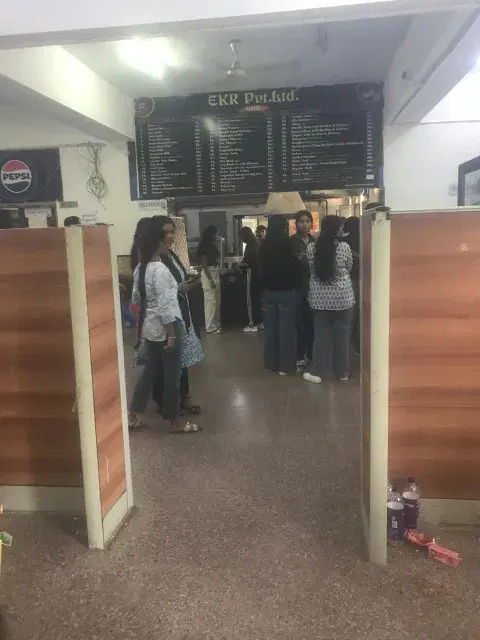 DDU Cafeteria photo 1